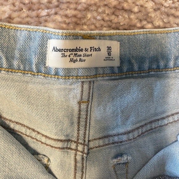 Abercrombie and fitch 4 inch mom shorts - Picture 3 of 4
